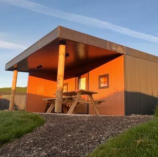 Göller Bölgesi, Sessiz Sitede İki Gece Gingerbread House Glamping Molası