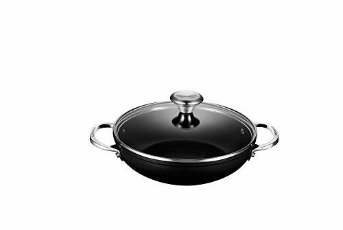 Le Creuset Sertleştirilmiş Yapışmaz Sığ GüveçCam Kapaklı Braiser, 2.5 qt.