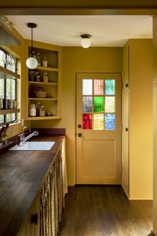 vitray pencereli mutfak kapısı reath tasarımıyla ev