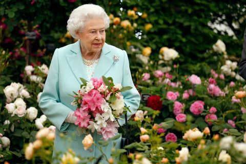 Kraliçe Elizabeth, 23 Mayıs 2016 Pazartesi günü Londra, İngiltere'deki RHS Chelsea Çiçek Fuarı 2016'yı ziyaret etti.