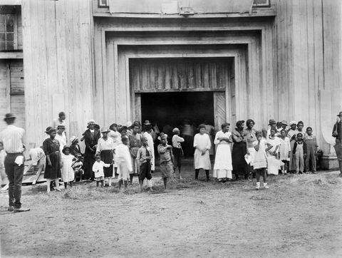 yarış isyanından sonra fuar alanındaki mülteci kampına giriş, tulsa, oklahoma, abd, amerikan ulusal kızıl haç fotoğraf koleksiyonu, haziran 1921