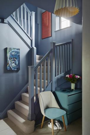 cesur tonlar çarpıcı desenler aile cazibesi ve karakteri cheshire yeni inşa edilmiş mutfak oturma odası koridor yatak odası modern scandi