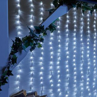 240 Beyaz LED Şelale İç / Dış Mekan Noel Işıkları