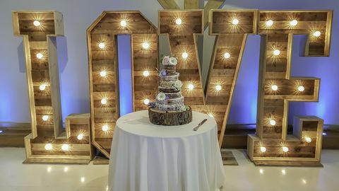 Yarı Çıplak Düğün Pastası