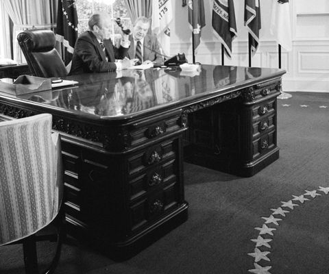 Beyaz Saray'ın oval ofisindeki Wilson masası
