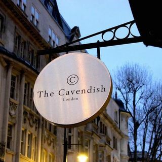 The Cavendish London'da Mayfair Lounge & Grill'de İki Kişilik Dipsiz Prosecco İkindi Çayı