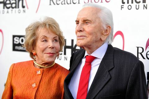 Kirk Douglas ve Anne Buydens 2012'de.