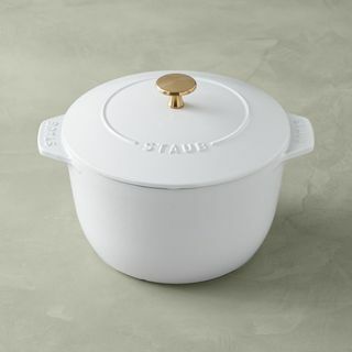 Staub Emaye Dökme Demir Demi Fransız Fırını 3 1/4-Qt. Safir