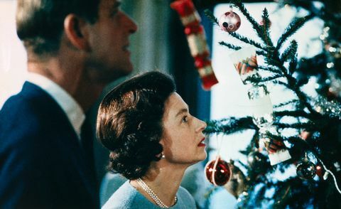 Kraliçe neden Noel süslerini herkesten bir ay daha uzun süre tutar