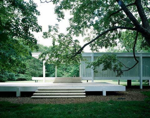 modernist mimar ludwig mies van der rohe tarafından tasarlanan ve inşa edilen farnsworth evi, 1