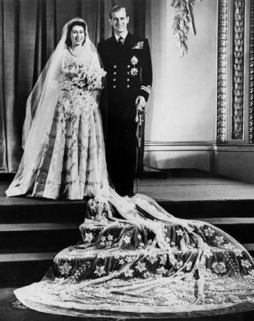 Kraliçe Elizabeth II düğün gününde