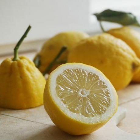 Limon dilimleri tablo Close-Up