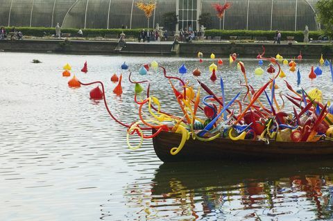 Thames Skiff Dale Chihuly Palmiye Evi Kraliyet Botanik Bahçeleri, Kew, Surrey, İngiltere, Birleşik Krallık tarafından