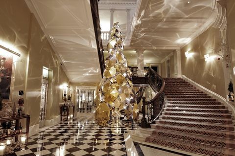 Claridge'nin otel Noel ağacı tasarımları yıllar boyunca