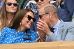 Kate Middleton, Wimbledon 2022 Fotoğrafları İçin Mavi Alessandra Zengin Puantiyeli Elbise Giyiyor