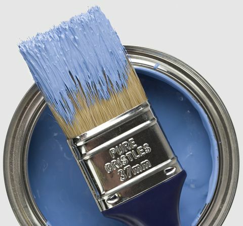 boya fırçası ve mavi boya