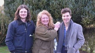 BBC Charlie Dimmock ve The Rich Brothers, David ve Harry ile 20 bölümlük bir Bahçe Kurtarma serisi.