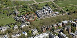 Bina dış cephe ve Kensington Sarayı ve Bahçe, havadan görünümü